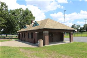 Photo of the Field House at Nash Park.